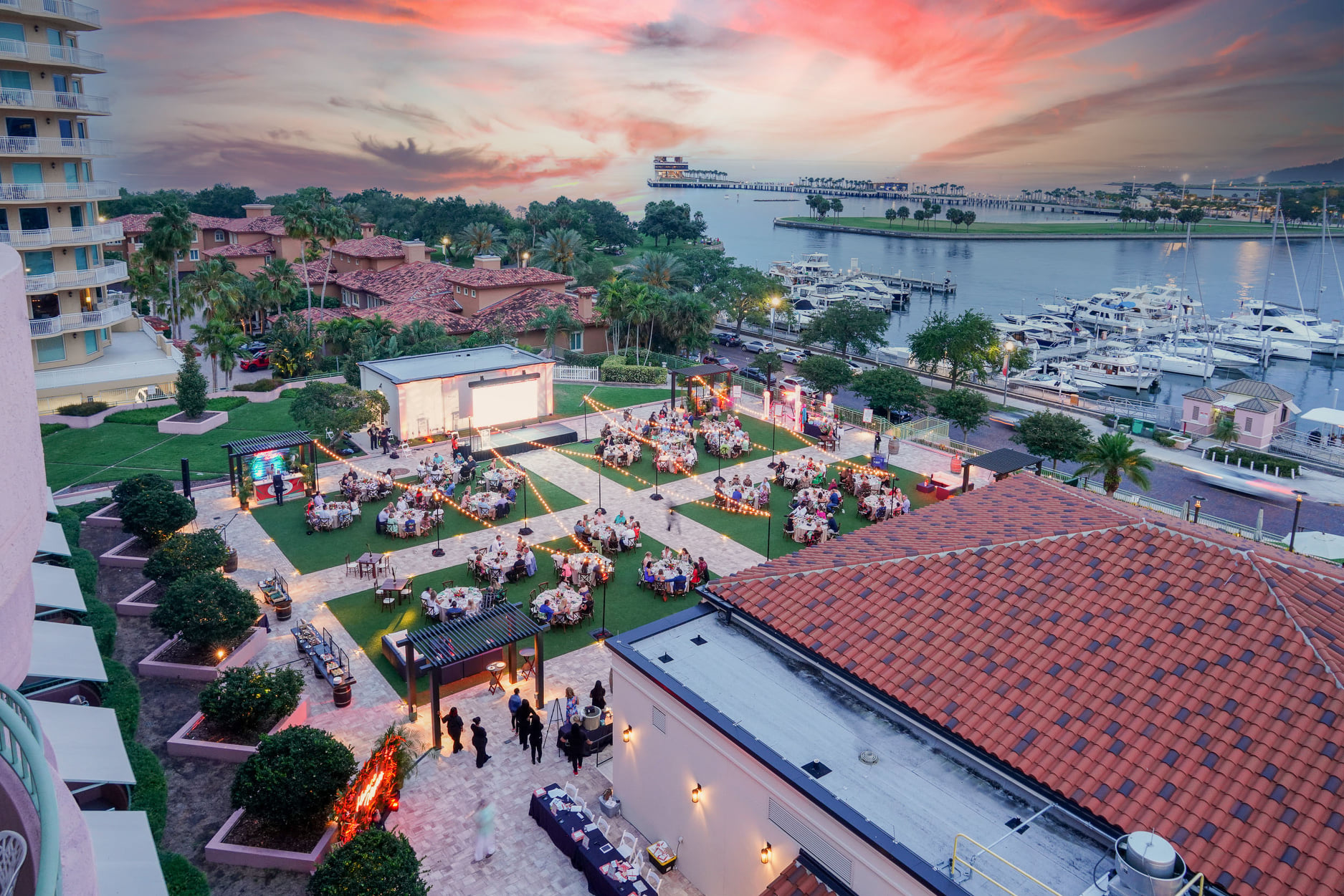 An Evening Under Havana Lights