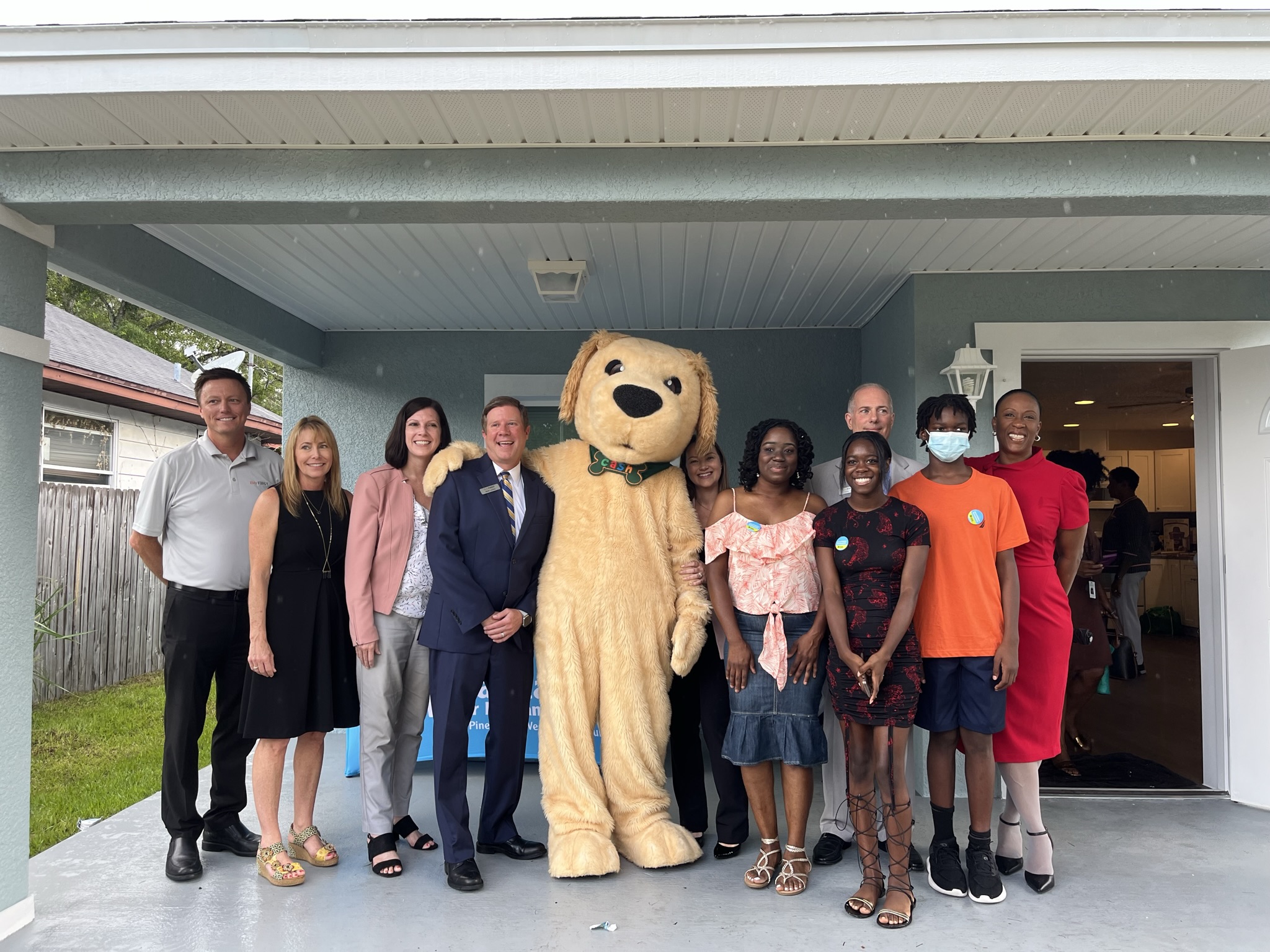 Habitat for Humanity presents home to St. Pete single mom of 2